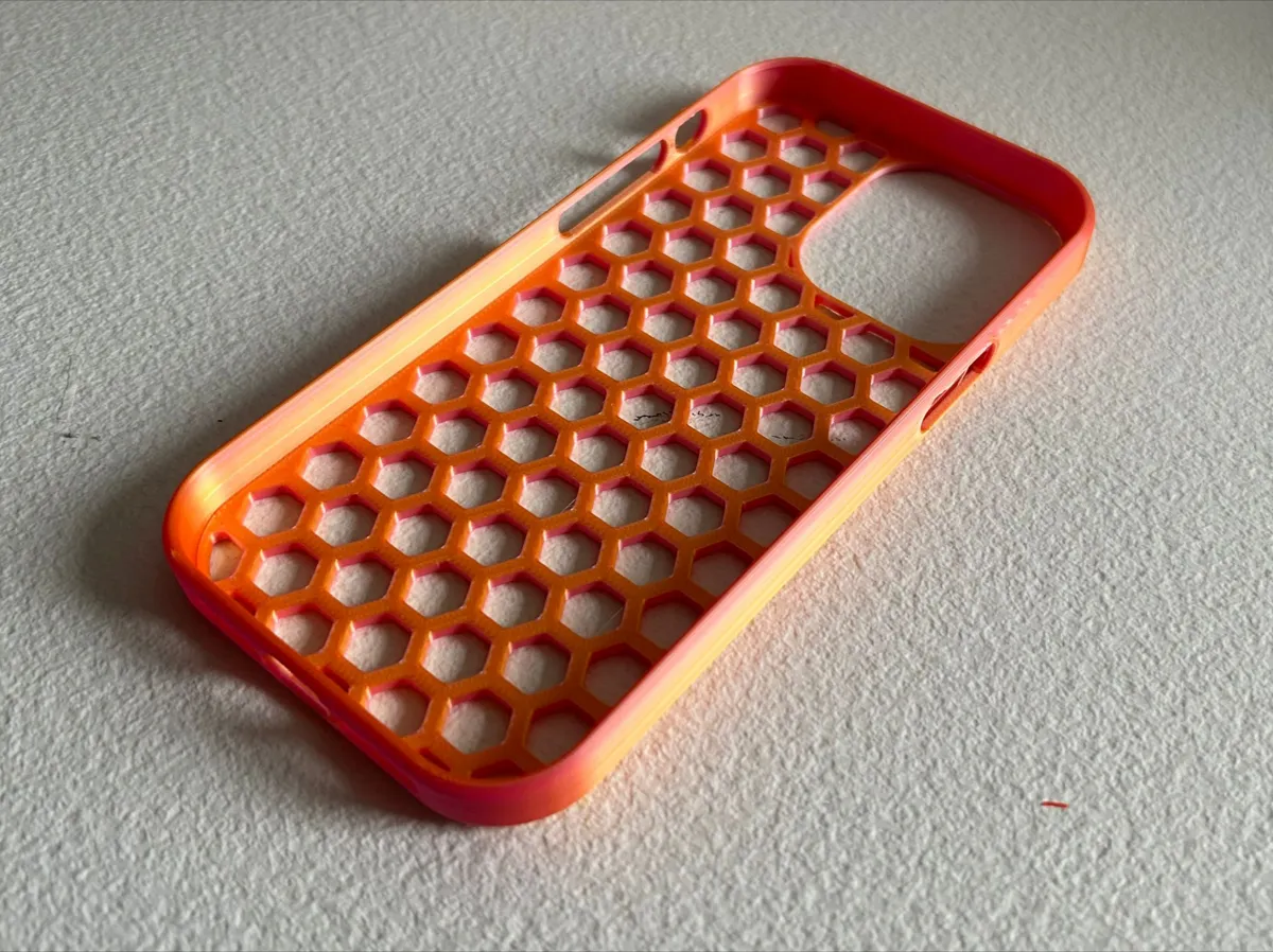 iPhone 14 Pro Max Hexagon Cover Case, photo 4 of 4 - iPhone 14 Pro Max Hexagon Cover Case Tools