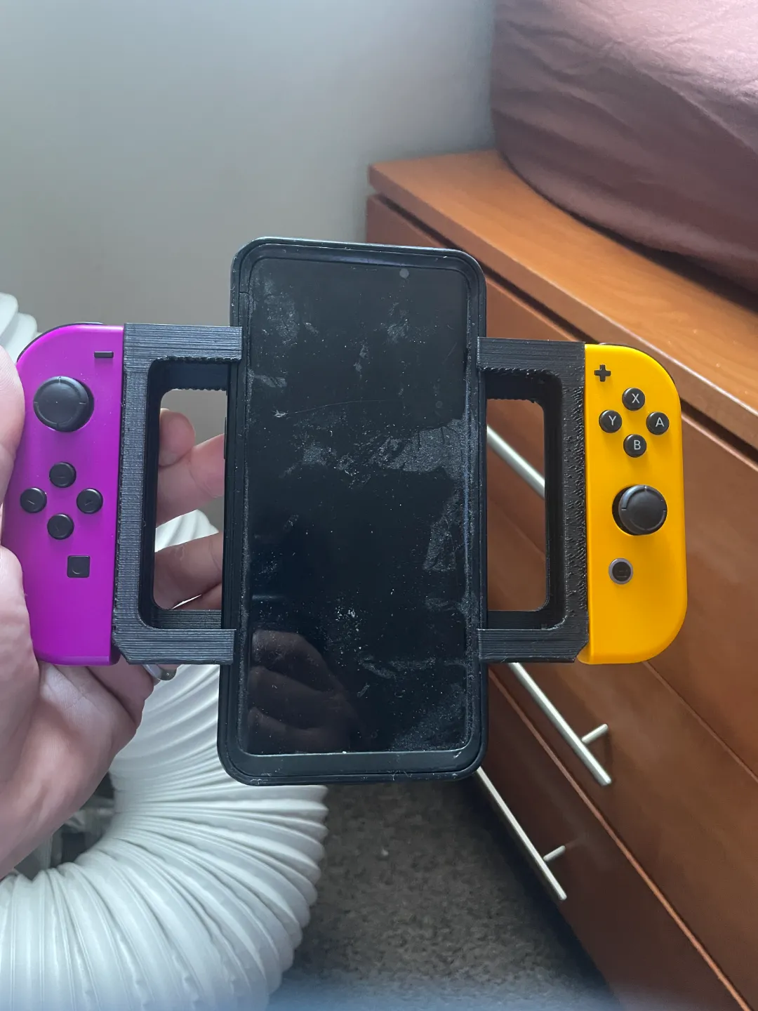 Adjustable joycon phone mount case, photo 4 of 4 - Adjustable joycon phone mount case Tools