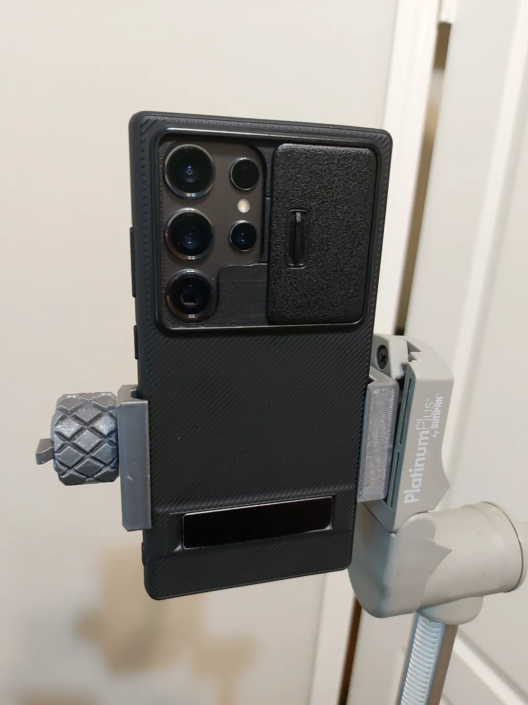 Tripod Phone Holder for Large Phones, photo 2 of 4 - Tripod Phone Holder for Large Phones Tools