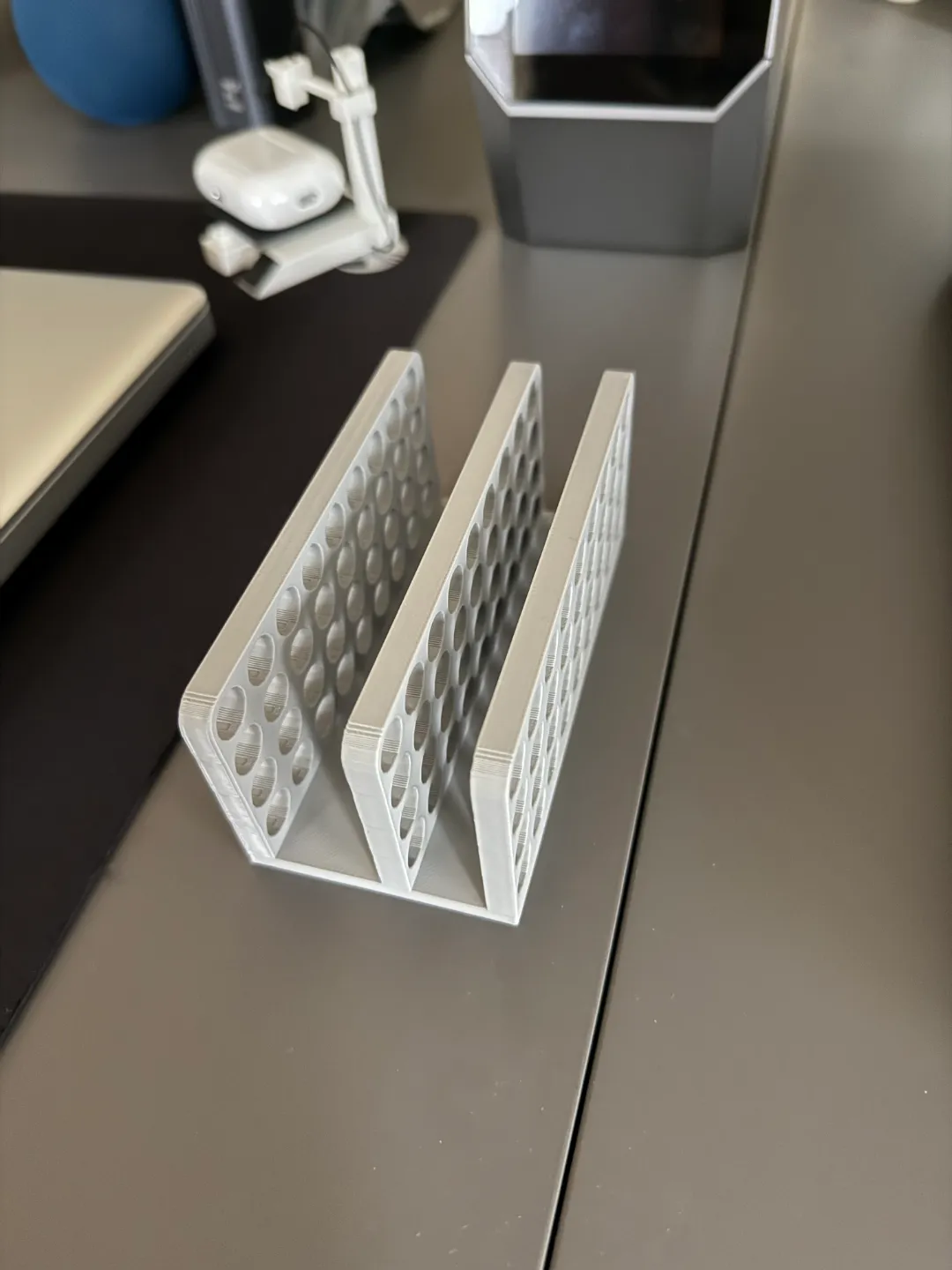 Verticalstand MacBookPro2012 and iPadAir 5, photo 3 of 4 - Verticalstand MacBookPro2012 and iPadAir 5 Mobile & Device Accessories