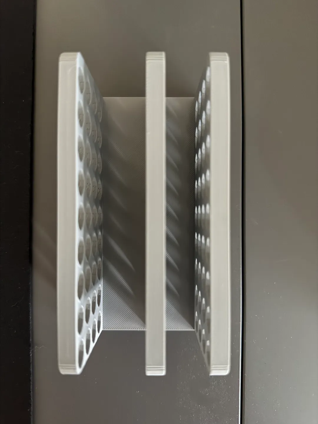 Verticalstand MacBookPro2012 and iPadAir 5, photo 4 of 4 - Verticalstand MacBookPro2012 and iPadAir 5 Mobile & Device Accessories