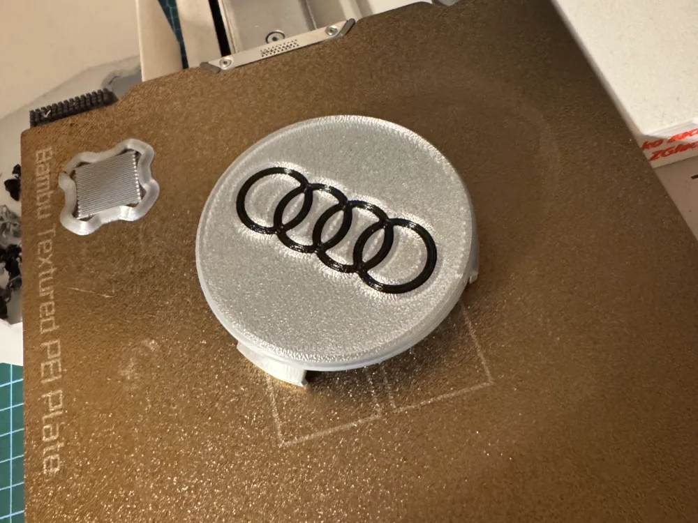 center cap with Audi logo for alloy wheels