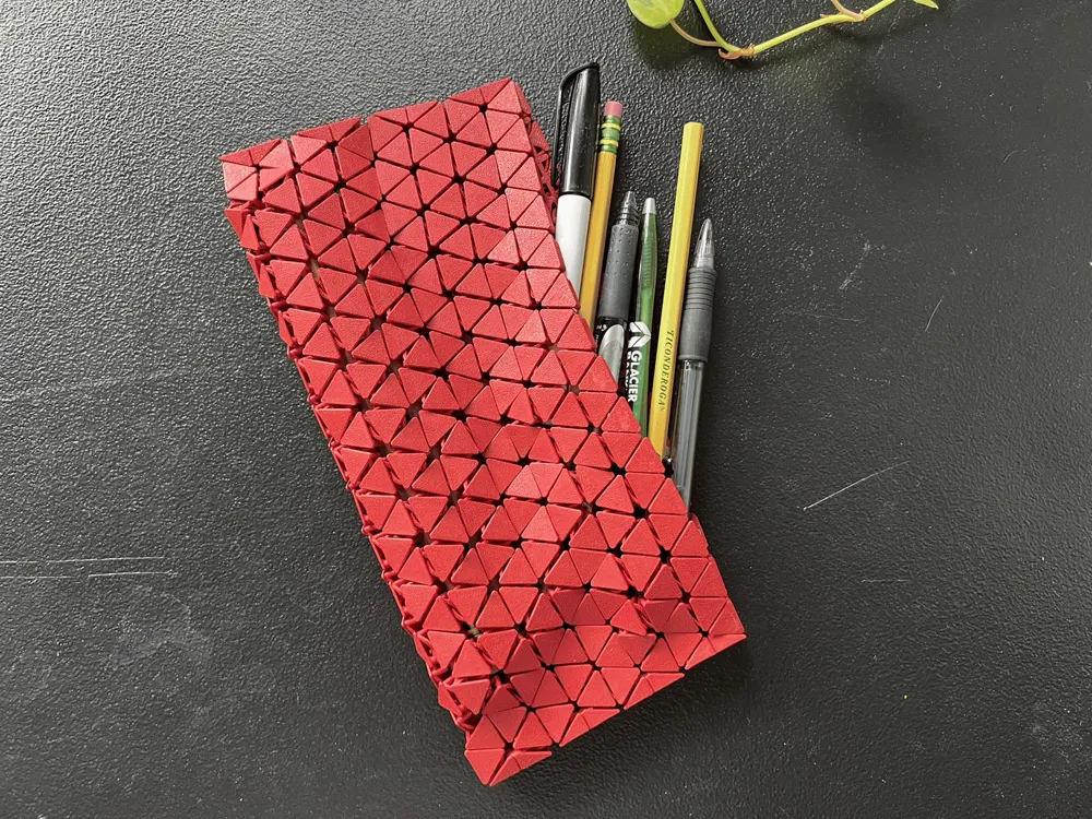 Chainmail Pencil Case Pouch, photo 4 of 4 - Chainmail Pencil Case Pouch Education