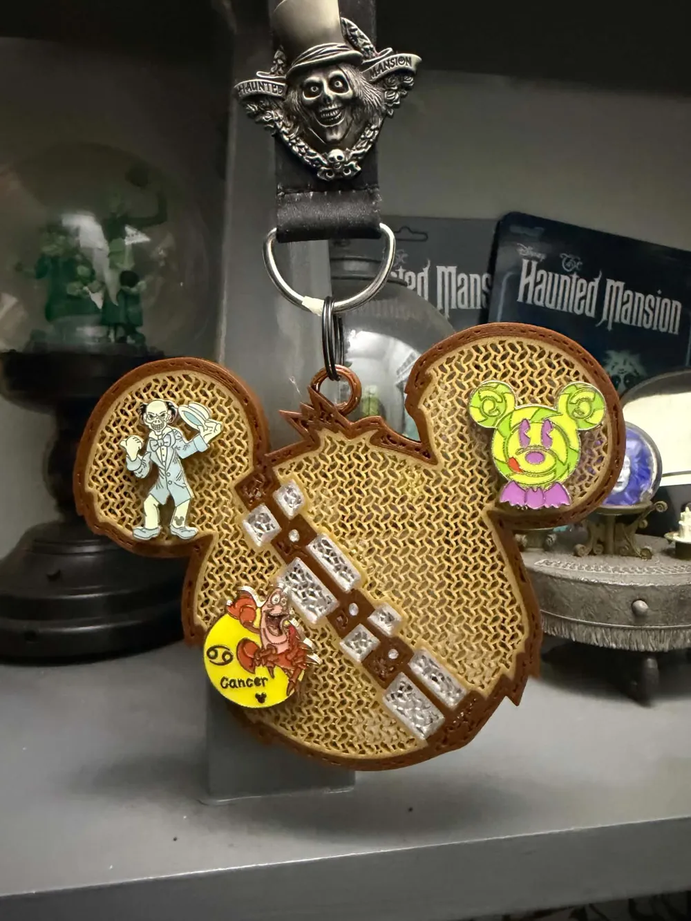 Chewie Mickey Head Trading Pin Board, photo 3 of 4 - Chewie Mickey Head Trading Pin Board Jewellery & Accessories