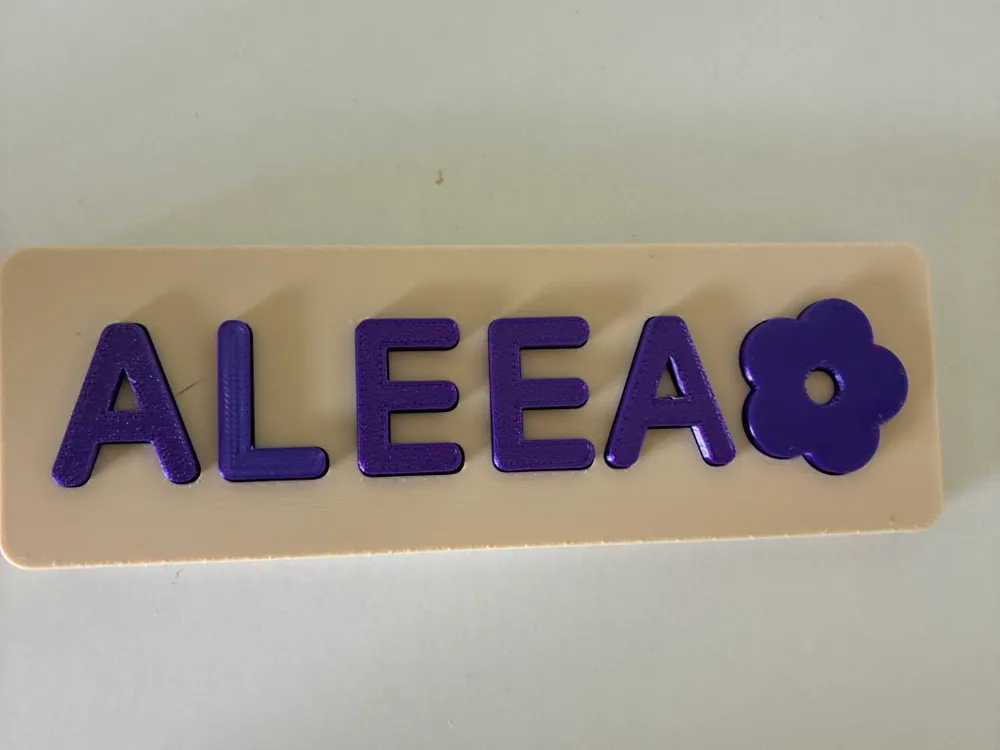 Chunky Classic Name Puzzle: "ALEEA" + Flower