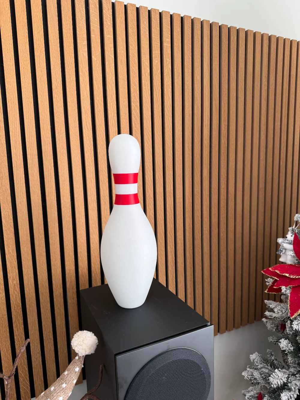Classic to scale Bowling Pin, photo 3 of 4 - Darts, Billiards & Indoor Games, sports