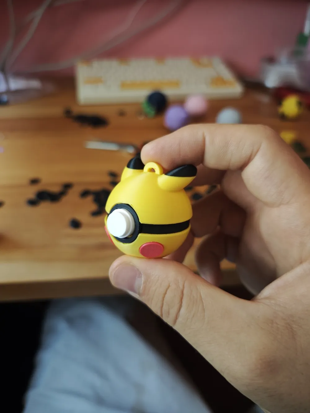 CLICKERBALL Series - Pikachu #025, photo 2 of 4 - CLICKERBALL Series - Pikachu #025 Figurines & Collectibles