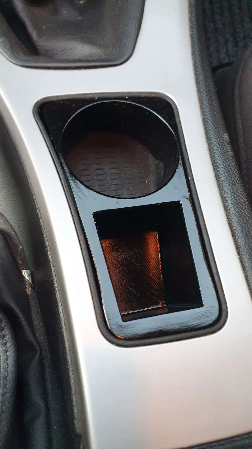 Cup holder for BMW e90