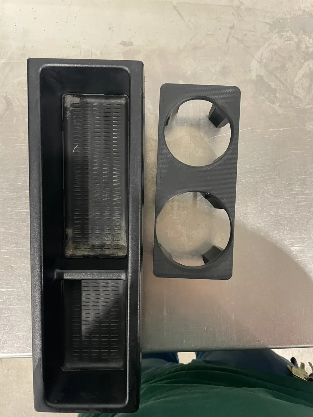 Cupholder e46 330xi [BMW], photo 4 of 4 - Cup Holders & Inserts, cup holder