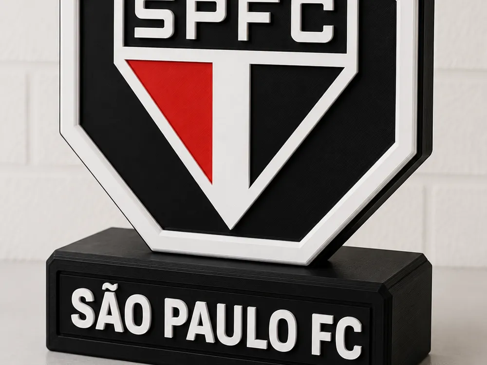 Personalised Sao Paulo FC Trophy, photo 4 of 4 - Personalised Sao Paulo FC Trophy Gifts & Occasions