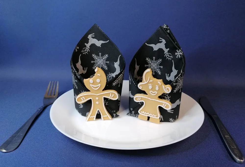 Cute napkin clips Mr + Mrs Gingerbread, photo 2 of 4 - Santa, Snowman & Reindeer Decor, advent