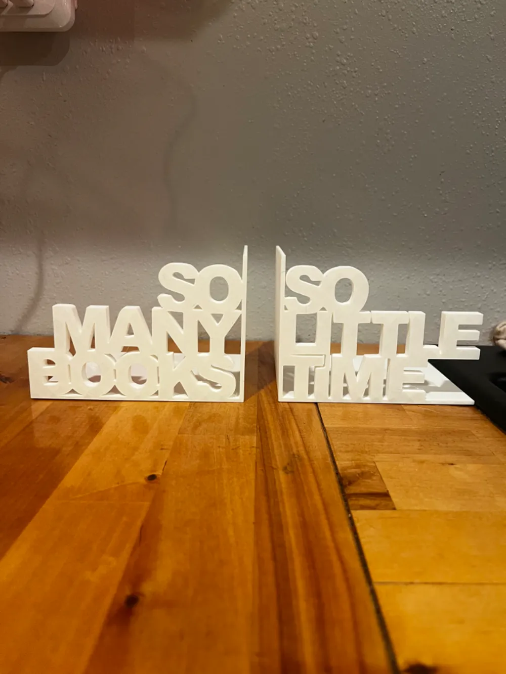 Design bookend, photo 2 of 4 - Design bookend Household