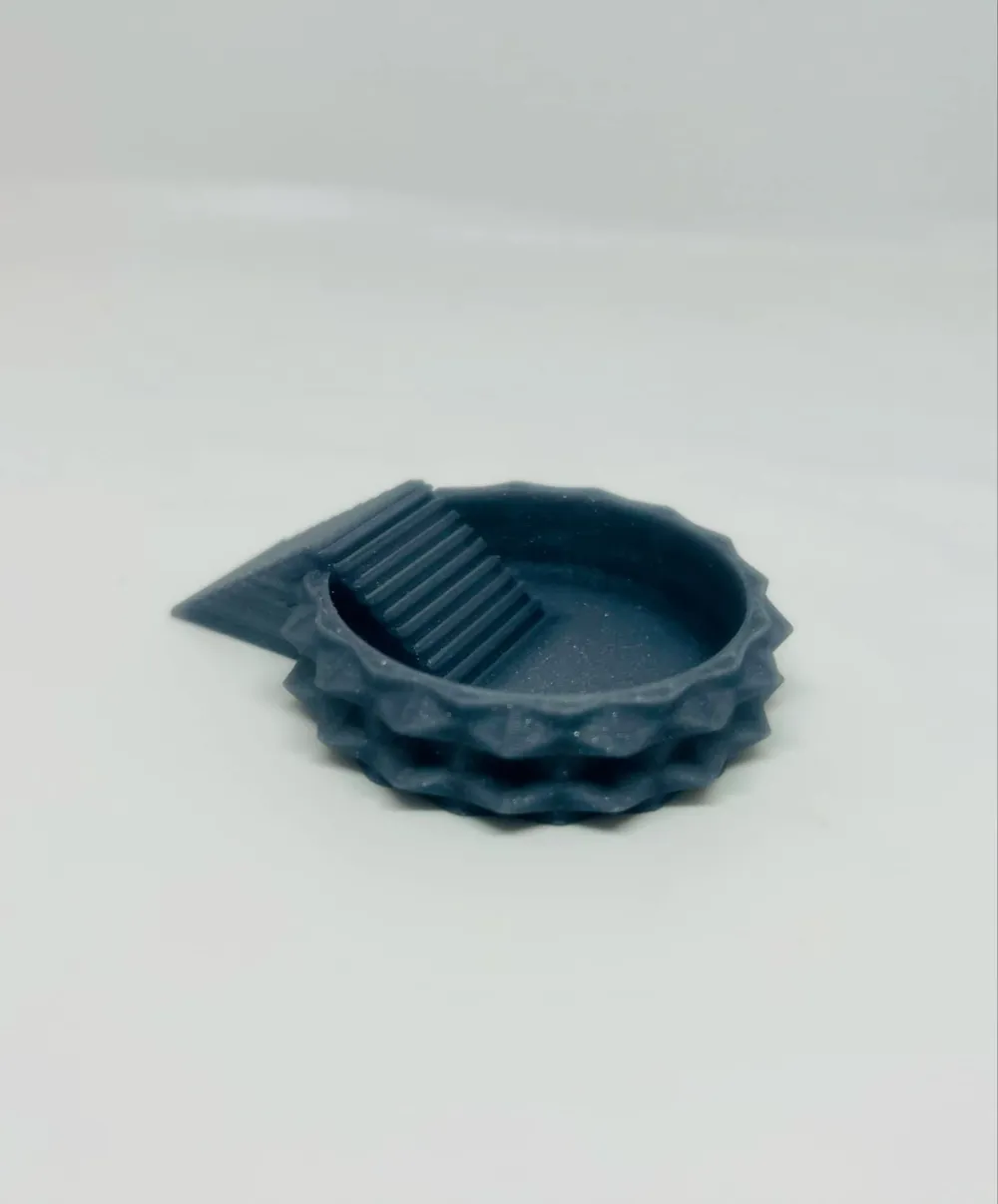 Diamond-shaped feeding bowl with stairs for isopod, photo 2 of 4 - Diamond-shaped feeding bowl with stairs for isopod Pets