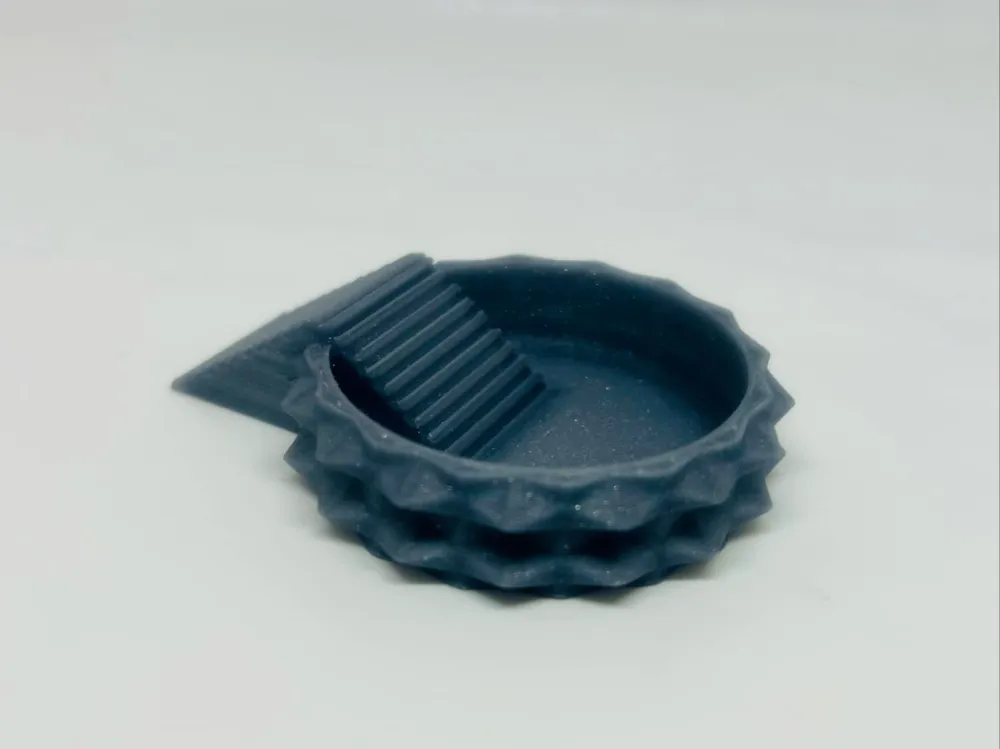 Diamond-shaped feeding bowl with stairs for isopod - Feeding Dishes & Insect Keepers, in stock