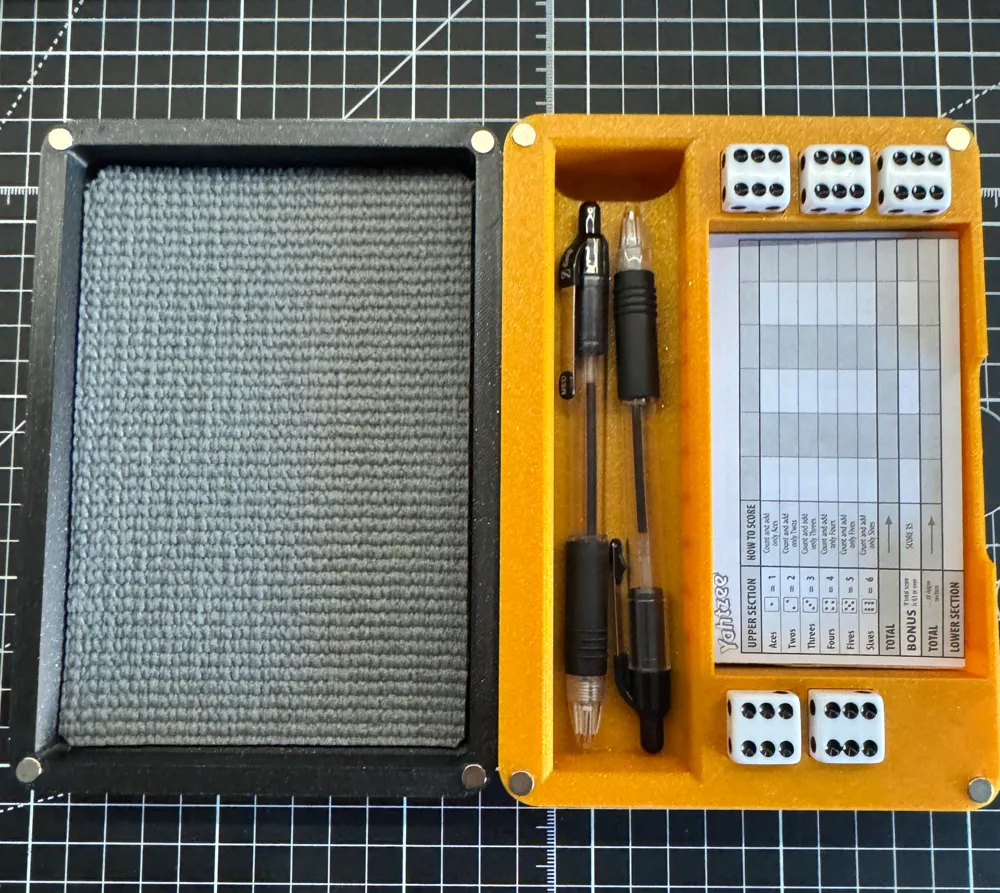 Dice Rolling Tray with Case for Yahtzee Dice, photo 2 of 4 - Dice Rolling Tray with Case for Yahtzee Dice Toys & Games