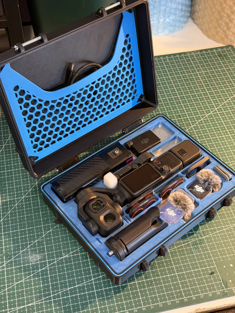 DJI Osmo Pocket 4 Pro | Ultimate Vlogger Case, photo 3 of 4 - DJI Osmo Pocket 4 Pro | Ultimate Vlogger Case Hobby & DIY