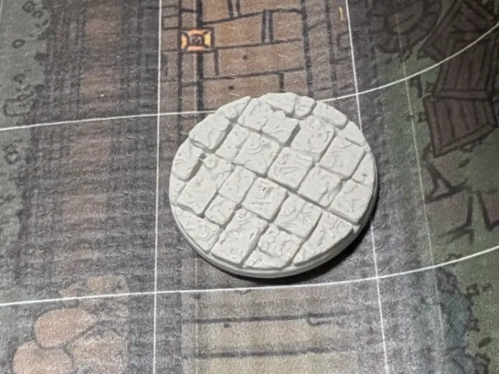DnD Invisibility or Unseen Servant miniature, photo 2 of 3 - DnD Invisibility or Unseen Servant miniature Miniatures