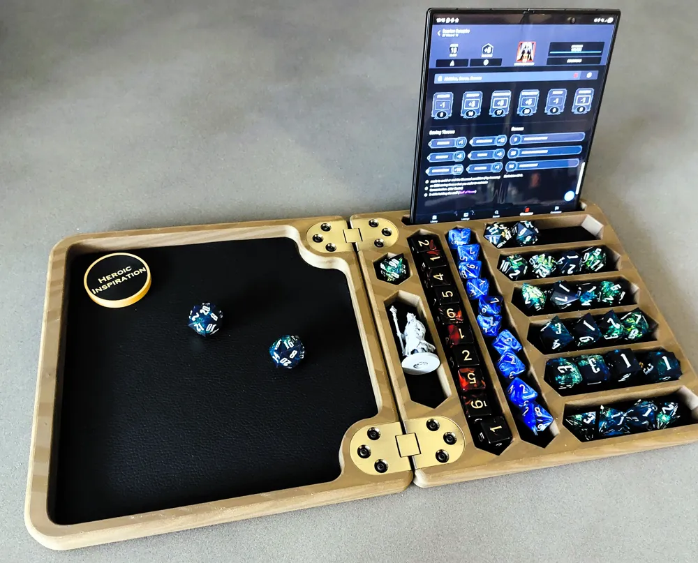 DnD Travelling Dice Tray (Wood Effect), photo 2 of 4 - DnD Travelling Dice Tray (Wood Effect) Board Games & Tabletop