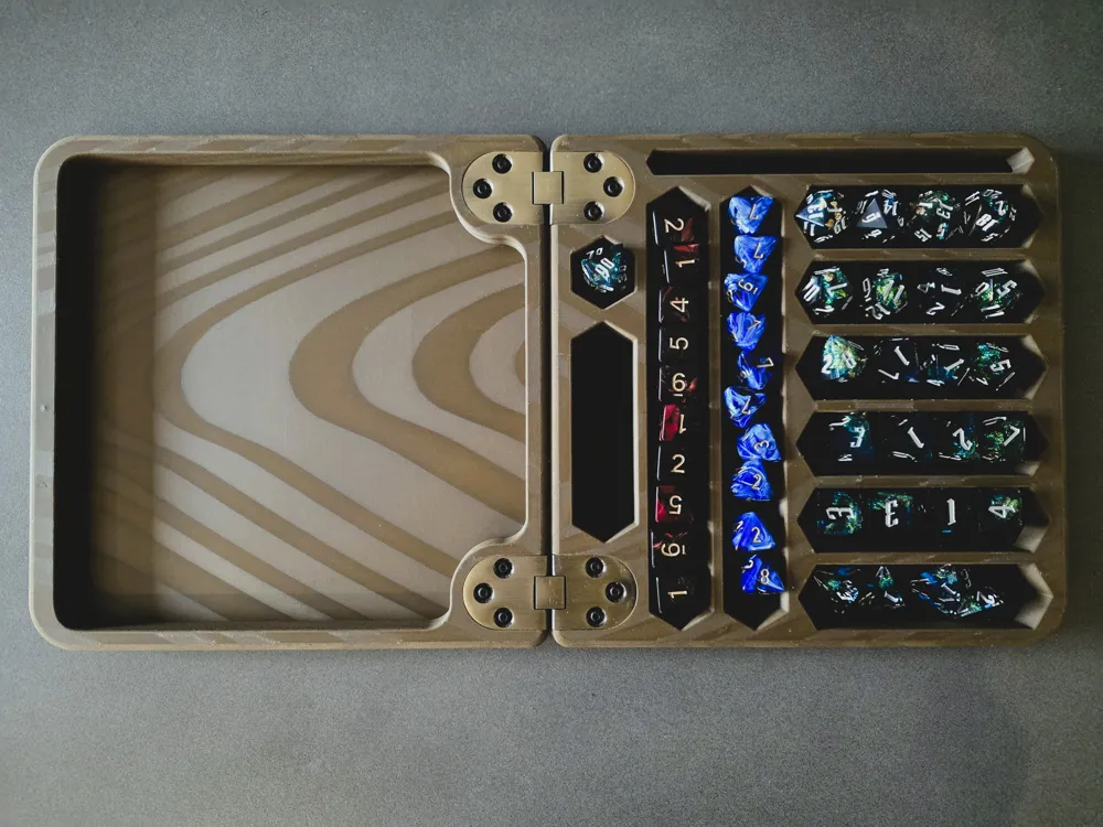 DnD Travelling Dice Tray (Wood Effect), photo 3 of 4 - DnD Travelling Dice Tray (Wood Effect) Board Games & Tabletop