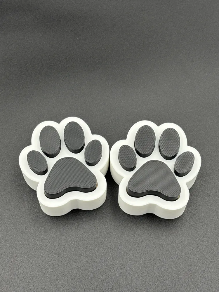 Dog paw clicker toy, photo 3 of 4 - Dog paw clicker toy Pets
