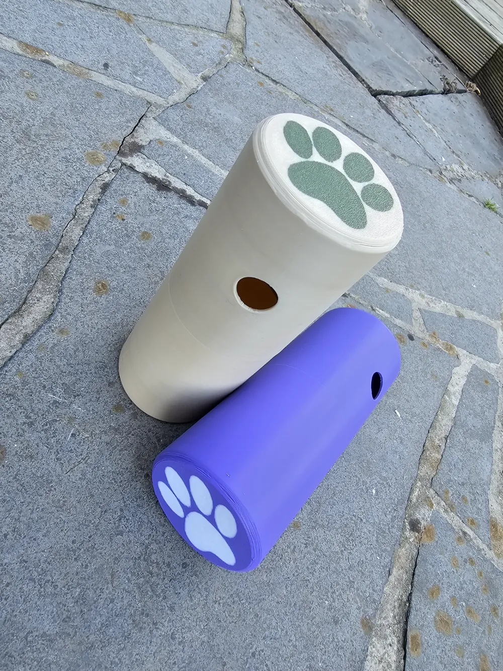 Dog treat rolling dispenser, photo 2 of 4 - Dog treat rolling dispenser Pets