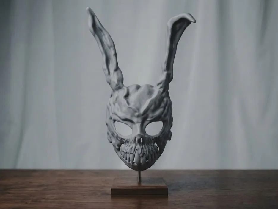 Donnie Darko Bunny Mask Halloween, photo 3 of 4 - Donnie Darko Bunny Mask Halloween Props & Cosplays