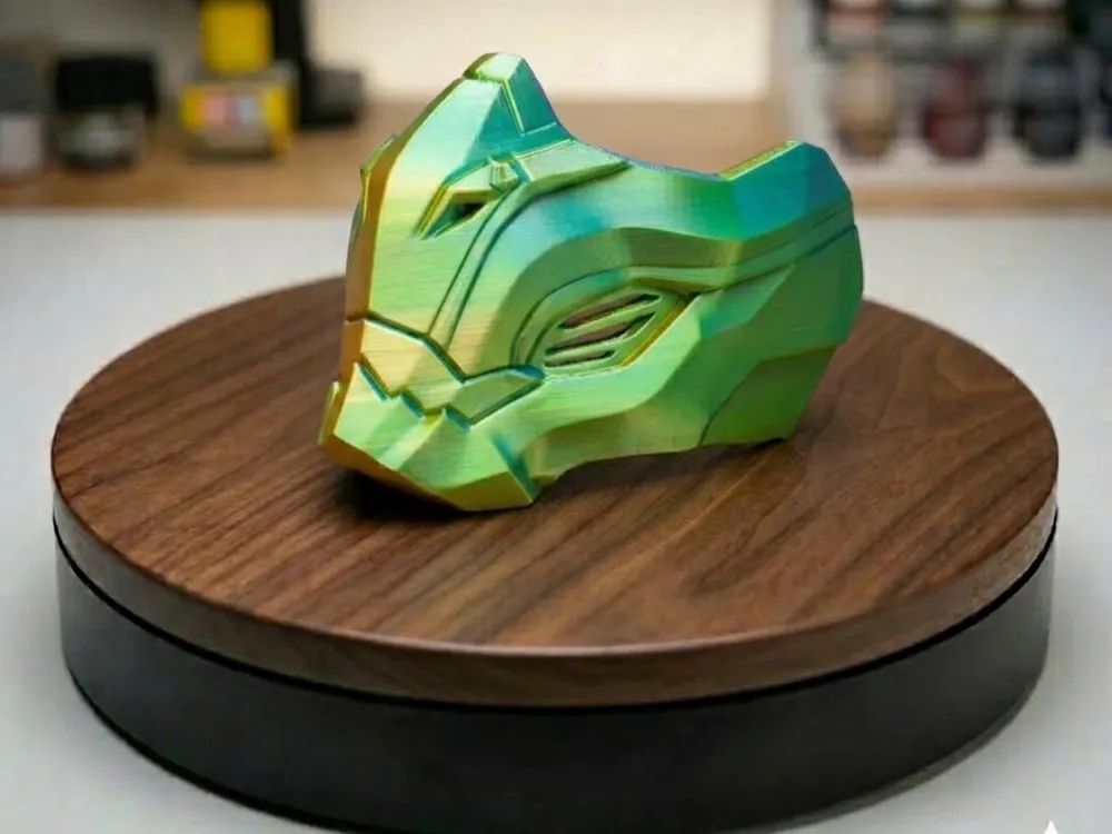 Dragon Armoured half mask (wearable)