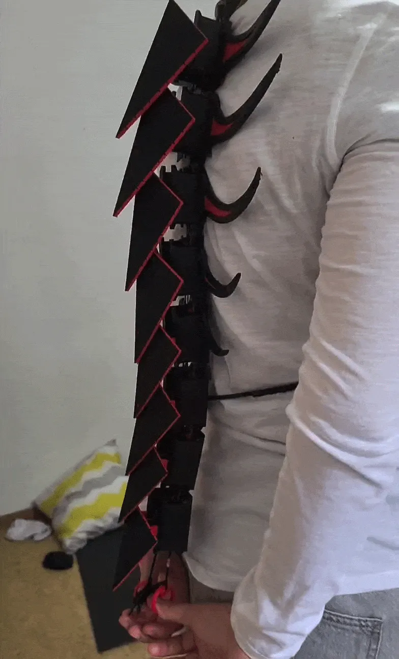 Dragon Spine Armor - Deployable Scale Mechanism, photo 3 of 5 - Wearable Armour Pieces, articulated