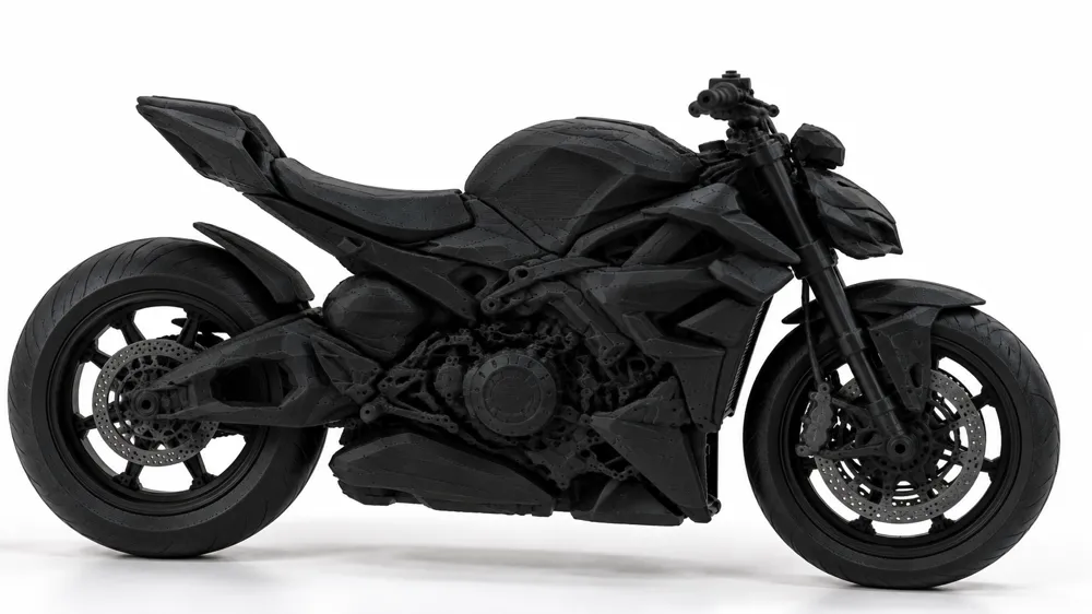 Ducati Streetfighter V4 - Motorcycle, photo 3 of 4 - Ducati Streetfighter V4 - Motorcycle Hobby & DIY