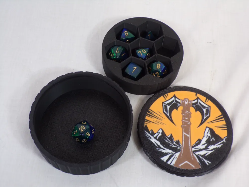 Dungeons and Dragons Barbarian Dice Box 2 Sizes, photo 2 of 4 - Dungeons and Dragons Barbarian Dice Box 2 Sizes Toys & Games