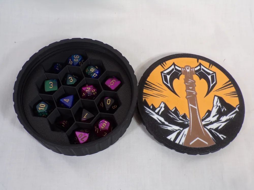 Dungeons and Dragons Barbarian Dice Box 2 Sizes, photo 3 of 4 - Dungeons and Dragons Barbarian Dice Box 2 Sizes Toys & Games