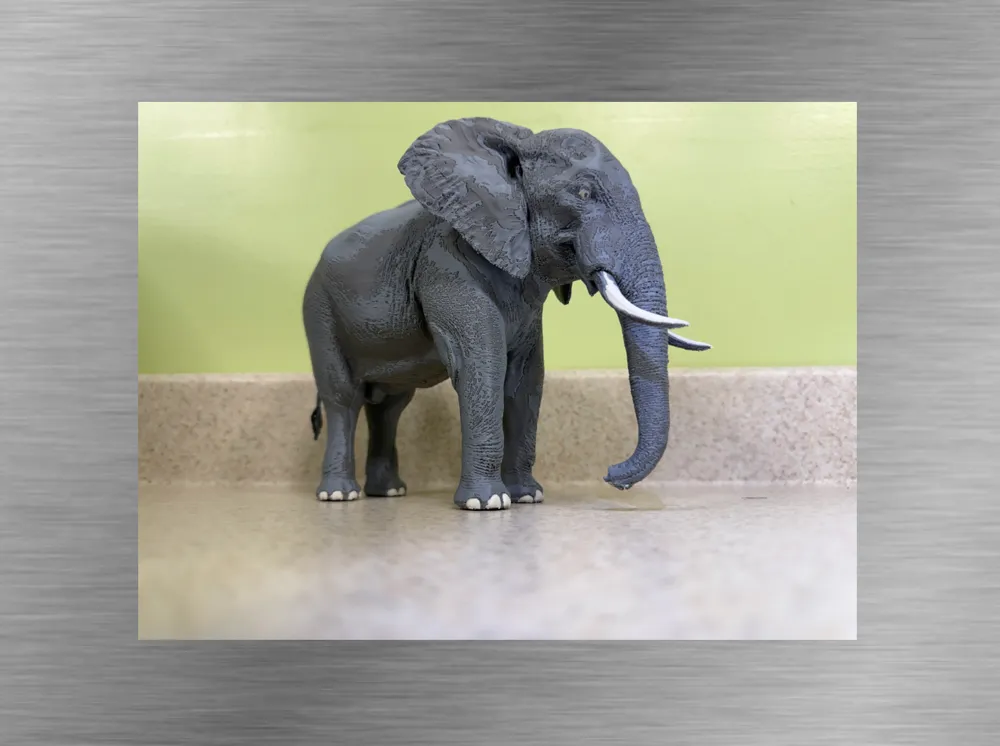 Elephant-Ultra-realistic figure, photo 3 of 4 - Elephant-Ultra-realistic figure Miniatures