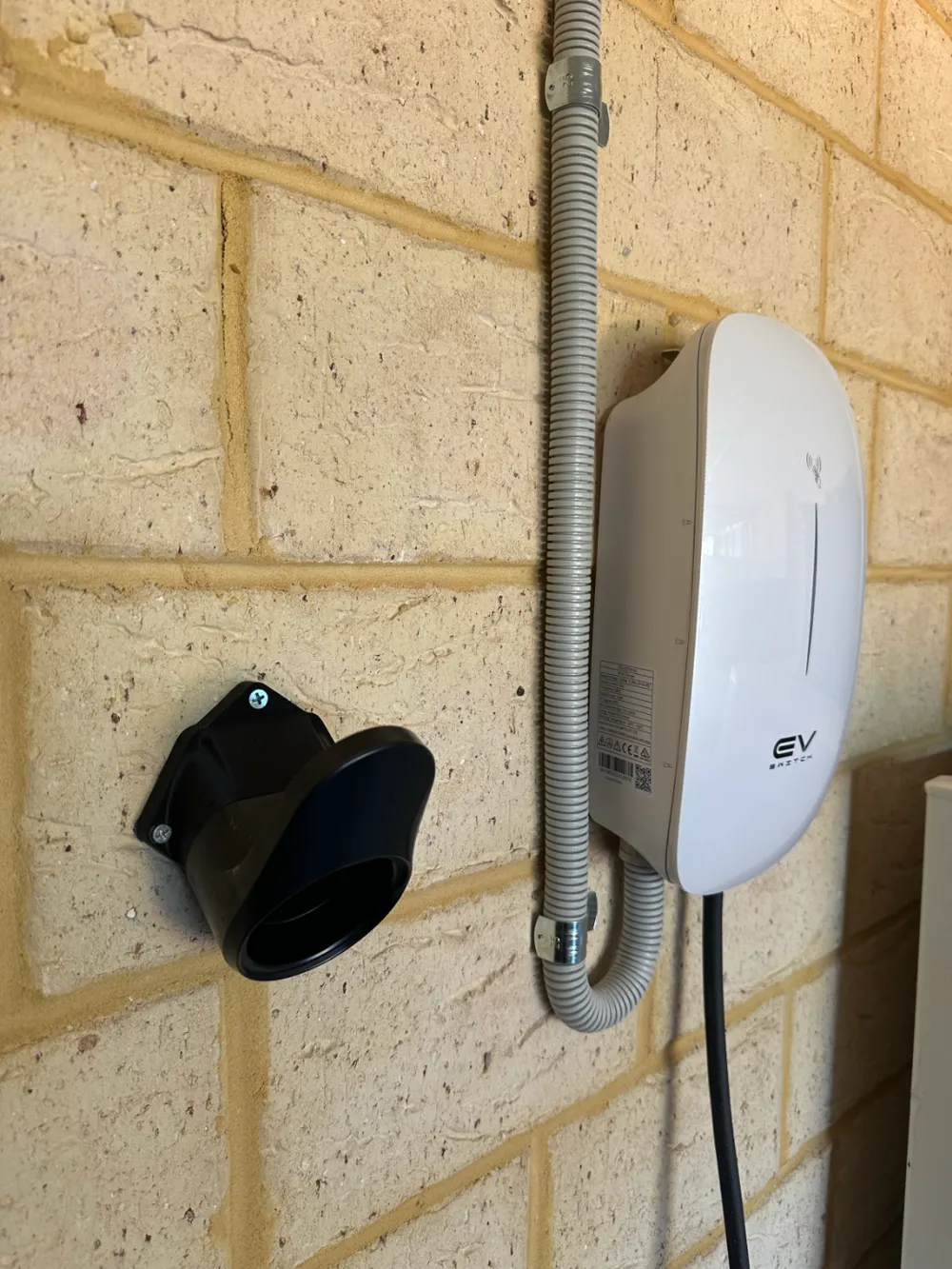 EV Switch Car Charger Wall Mount Adapter, photo 3 of 4 - EV Switch Car Charger Wall Mount Adapter Hobby & DIY