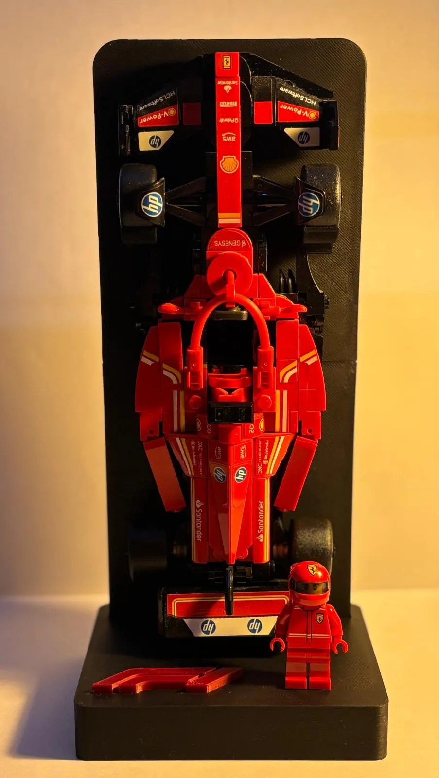 F1 car stand, photo 3 of 4 - F1 car stand Models, RC & Drones