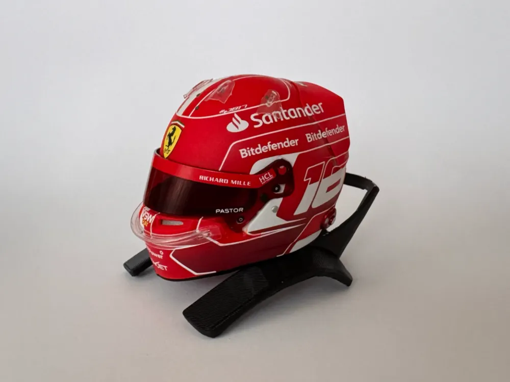 F1 MINI HELMET HANS - 1:5 SCALE (STAND)