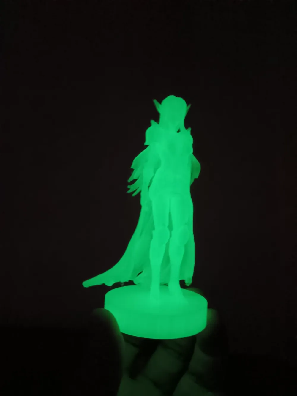 Female Elf Warrior - Glow in the Dark, photo 3 of 4 - Fairies & Elves, Figurines & Collectibles