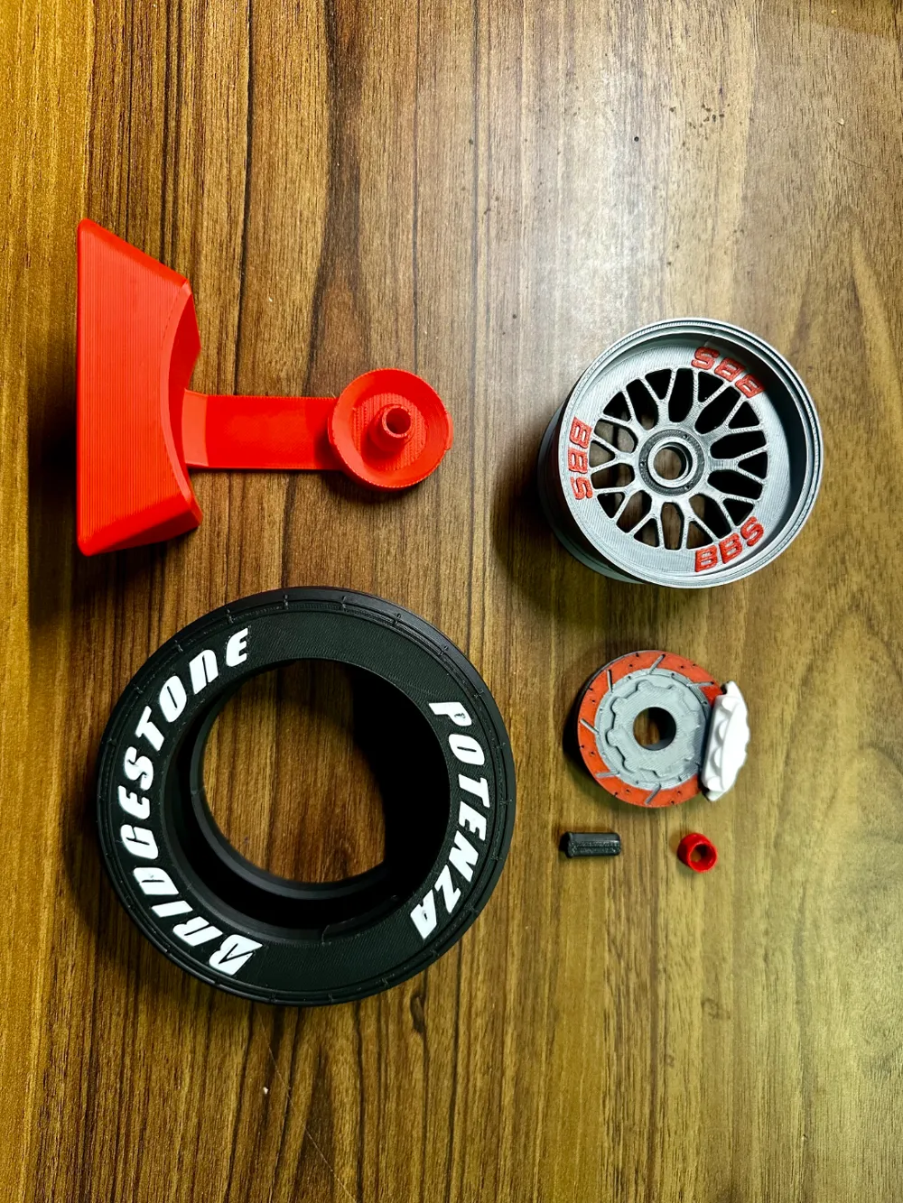 FERRARI F1 BBS Wheel Desktop Ornament, photo 4 of 4 - F1 & Race Car Models, Models, RC & Drones