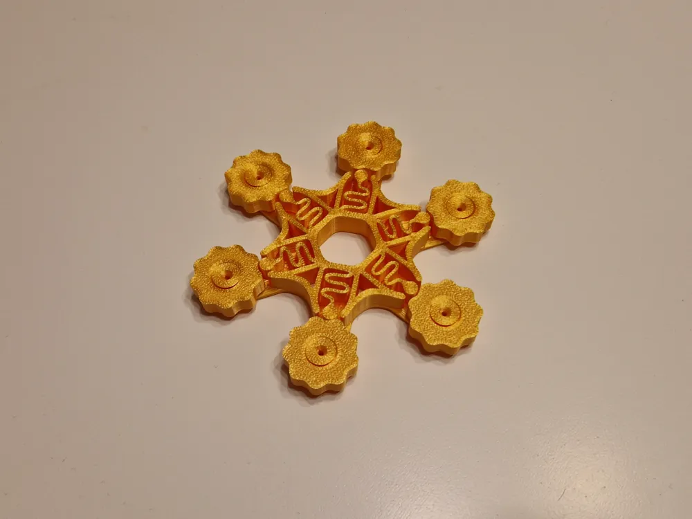 Fidget Click Star Gears, photo 3 of 4 - Fidget Click Star Gears Fidget & Sensory Toys