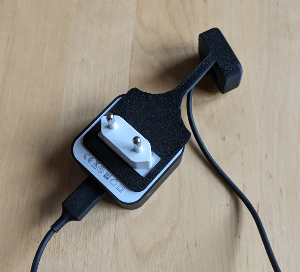 Fitbit Charge 5+6 Stand for Euro Plug, photo 3 of 4 - Fitbit Charge 5+6 Stand for Euro Plug Tools