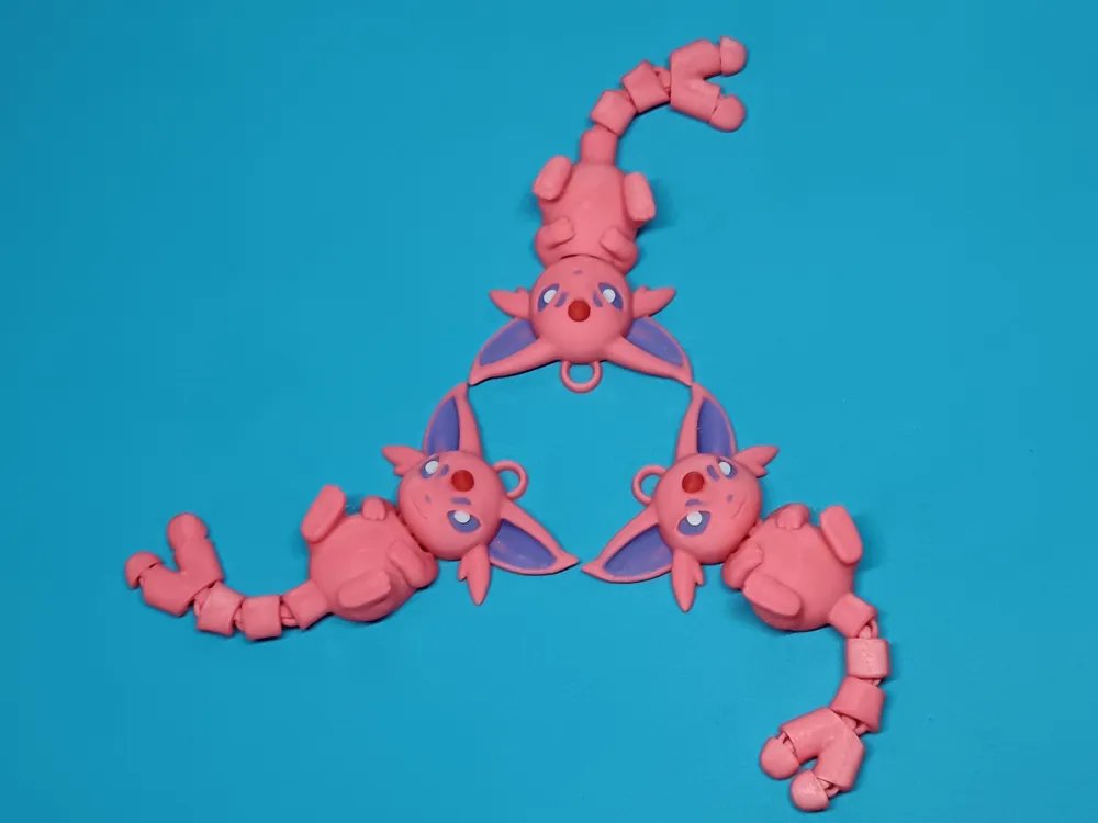 Flexi Espeon Articulated Keychain, photo 4 of 4 - Flexi Espeon Articulated Keychain Toys & Games