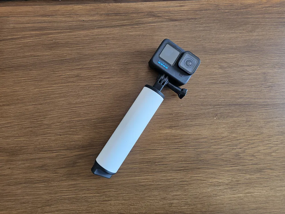 FLOATGRIP, 3-in-1 Tripod & Floating Handle, photo 3 of 4 - FLOATGRIP, 3-in-1 Tripod & Floating Handle Camera & Photography