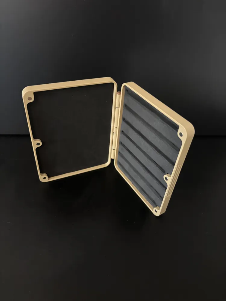 Fly Box 2.0 - 3 Sizes, photo 4 of 5 - Fishing Lures & Baits, fish