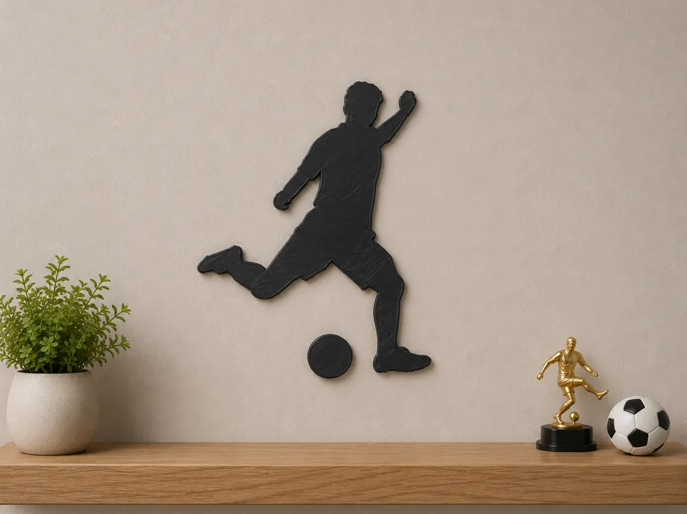 Footballer, photo 4 of 4 - Footballer Sports & Fitness