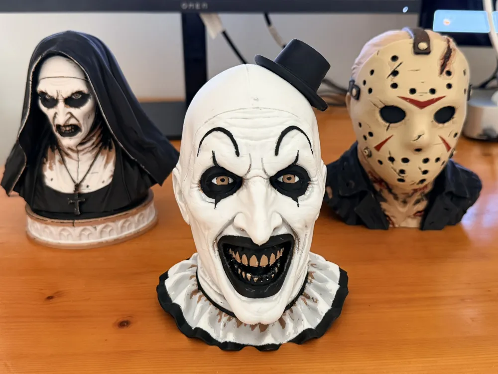 Friday 13th Jason Voorhees Collectible Bust, photo 3 of 4 - Friday 13th Jason Voorhees Collectible Bust Figurines & Collectibles