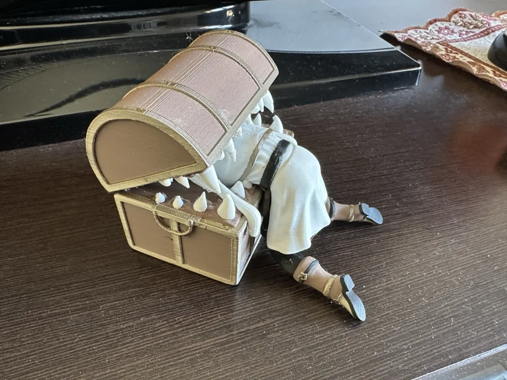 Frieren eaten by mimic chest