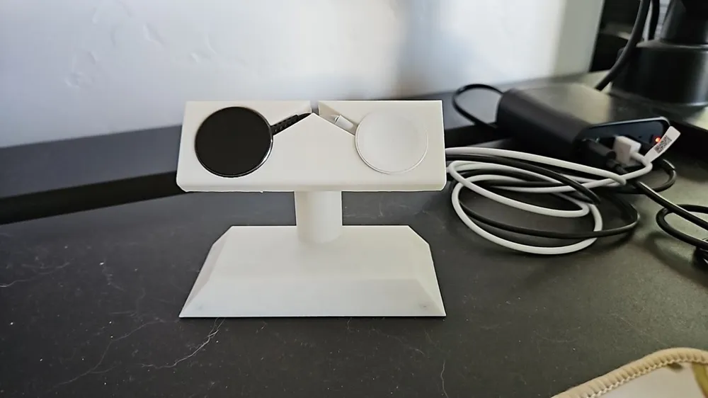Galaxy and Apple watch charger, photo 2 of 4 - Galaxy and Apple watch charger Tools