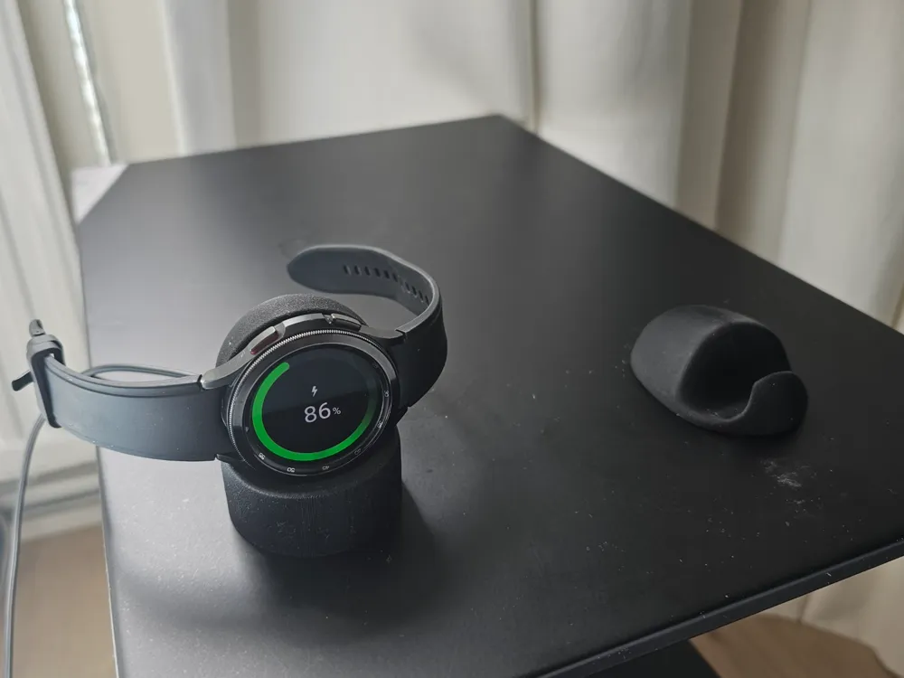 galaxy watch USB-A charger, photo 3 of 4 - galaxy watch USB-A charger Mobile & Device Accessories