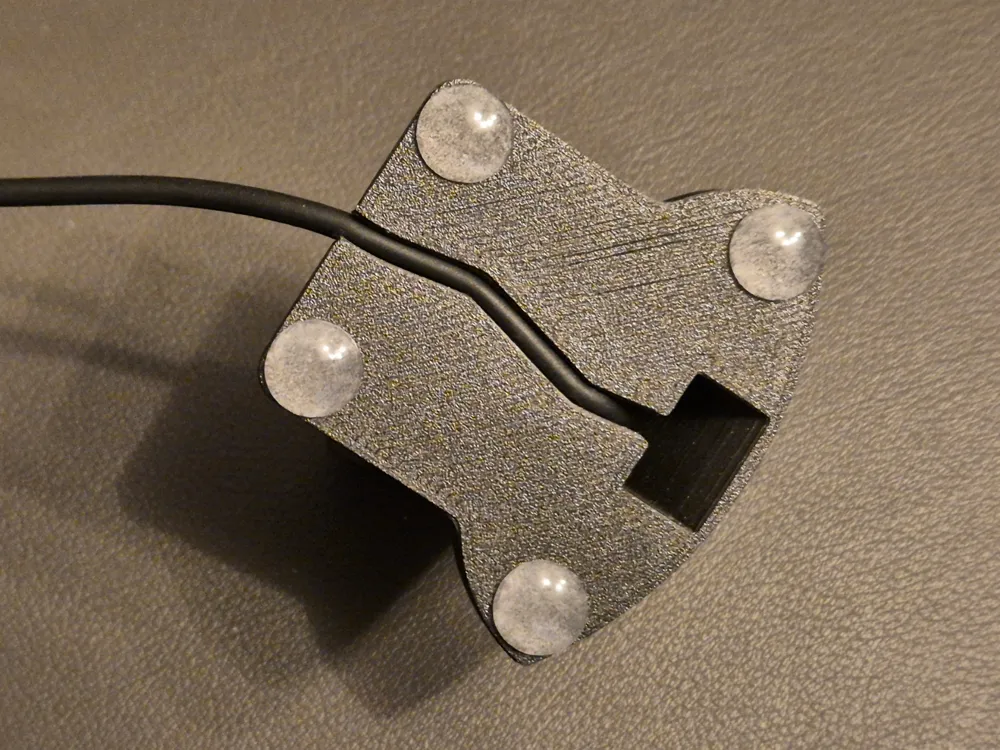 Galaxy Watch5 Pro 45mm Charger Puck Stand, photo 4 of 4 - Galaxy Watch5 Pro 45mm Charger Puck Stand Tools