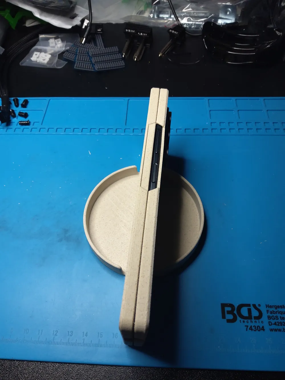Galaxy Z Fold 8 Ultra Case, Two-Part Snap Fit, photo 3 of 4 - Galaxy Z Fold 8 Ultra Case, Two-Part Snap Fit Hobby & DIY