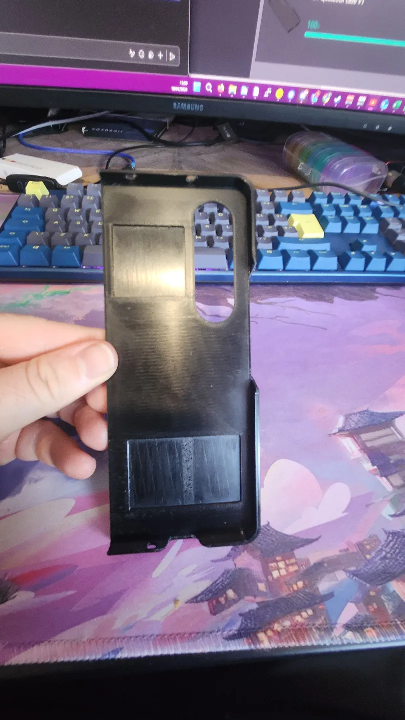 Galazy Z4 Quadlock back cover, photo 2 of 3 - Galazy Z4 Quadlock back cover Mobile & Device Accessories